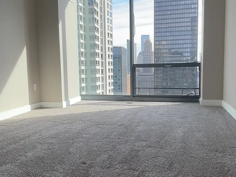 550 N State St #4906 — Photo 13