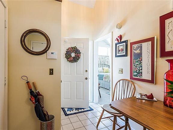 2nd image of 47 Cambridge Ct