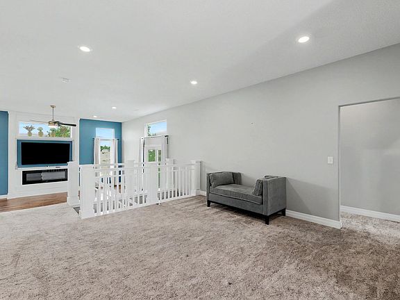 4th image of 2117 S Michelle St