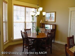 4th image of 15 Lindsey Ln