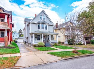 1590 Lakeland Ave, Lakewood, OH 44107