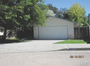 1022 19th St, Paso Robles, CA 93446