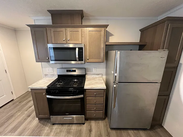 38000 Le Chateau Blvd #448 — Photo 3