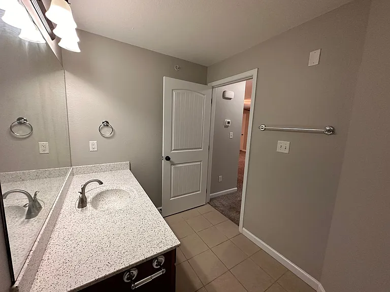 Maple Sunset Apartment Homes — Photo 53