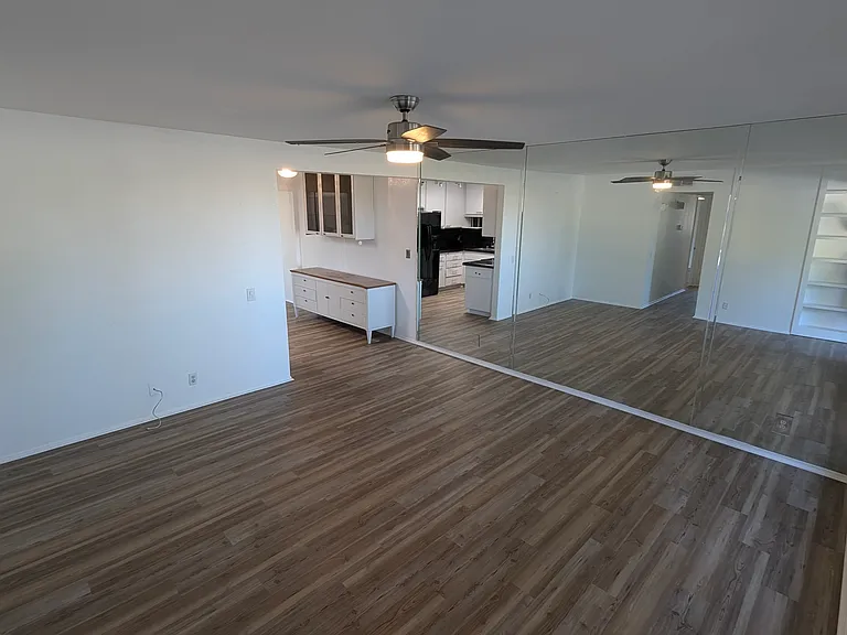 425 Bradshaw Ln #63 — Photo 4