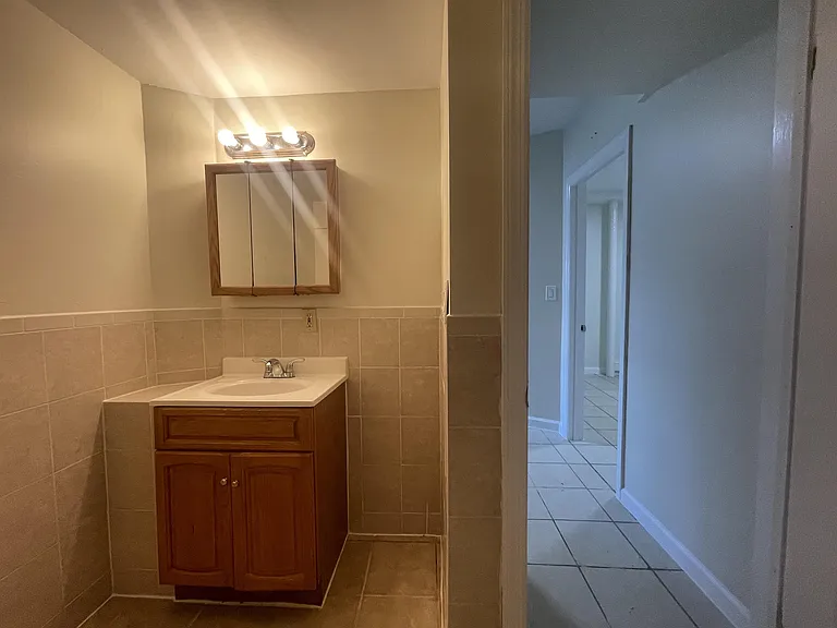 502 E Main St #1 — Photo 9