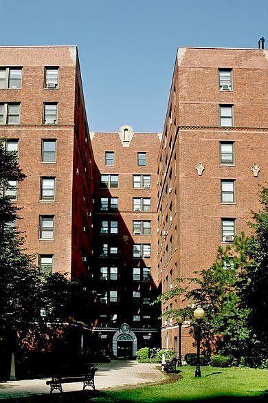1st image of 1140 N La Salle Dr APT 430