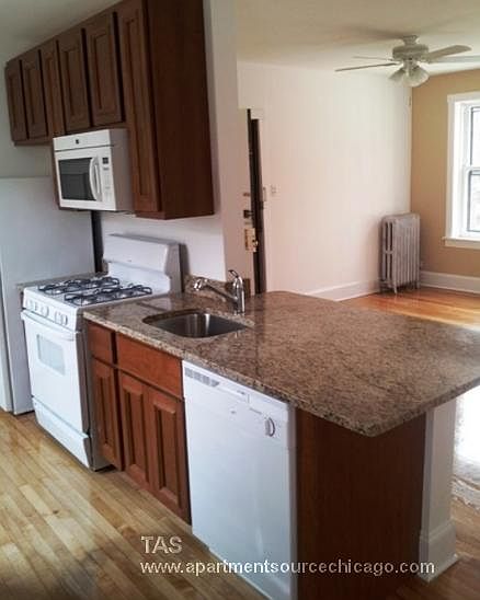 1st image of 3417 N Marshfield Ave #G