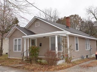 905 Chickasaw Rd, Paris, TN 38242