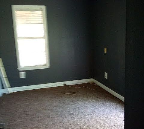 5th image of 455 E Court Ave