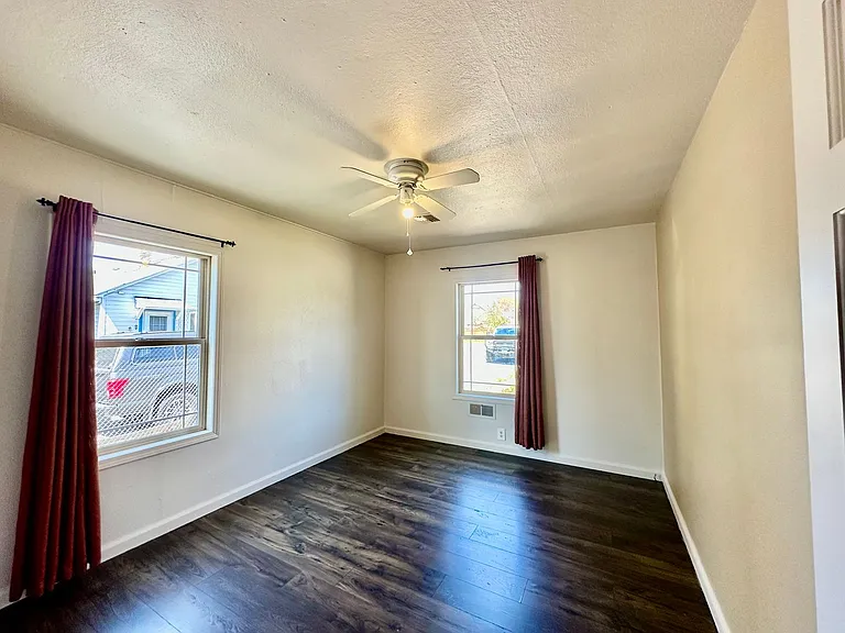 4616 Peck Dr — Photo 18