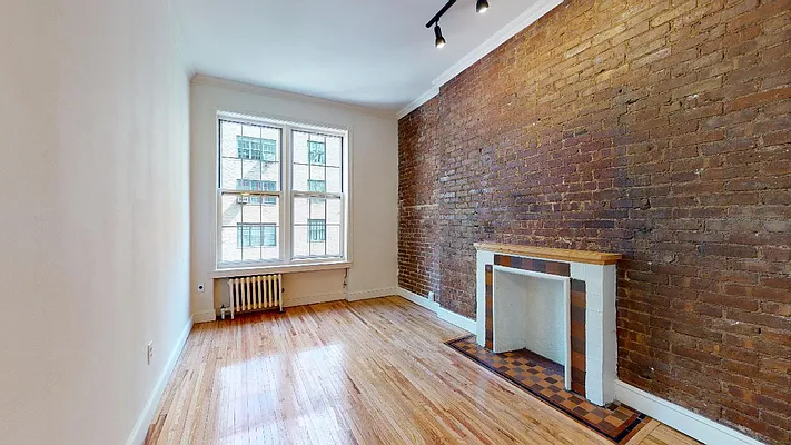 Rented by Bond New York | media 5