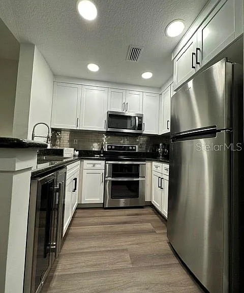 107 Bradford Beach Ct — Photo 10