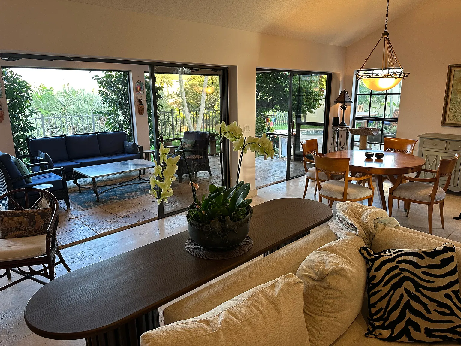 3 bed, 1935 sqft, $12,000 — Photo 2