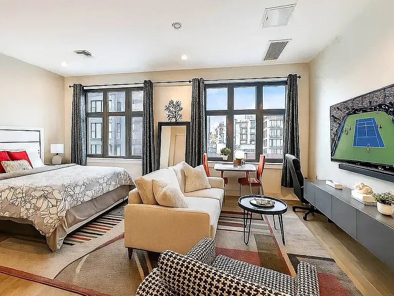 818 Lexington Ave #5FF — Photo 1