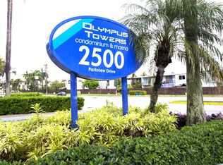 2500 Parkview Dr APT 312, Hallandale, FL 33009