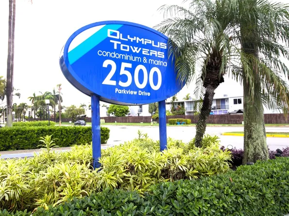2500 Parkview Dr APT 312, Hallandale, FL 33009