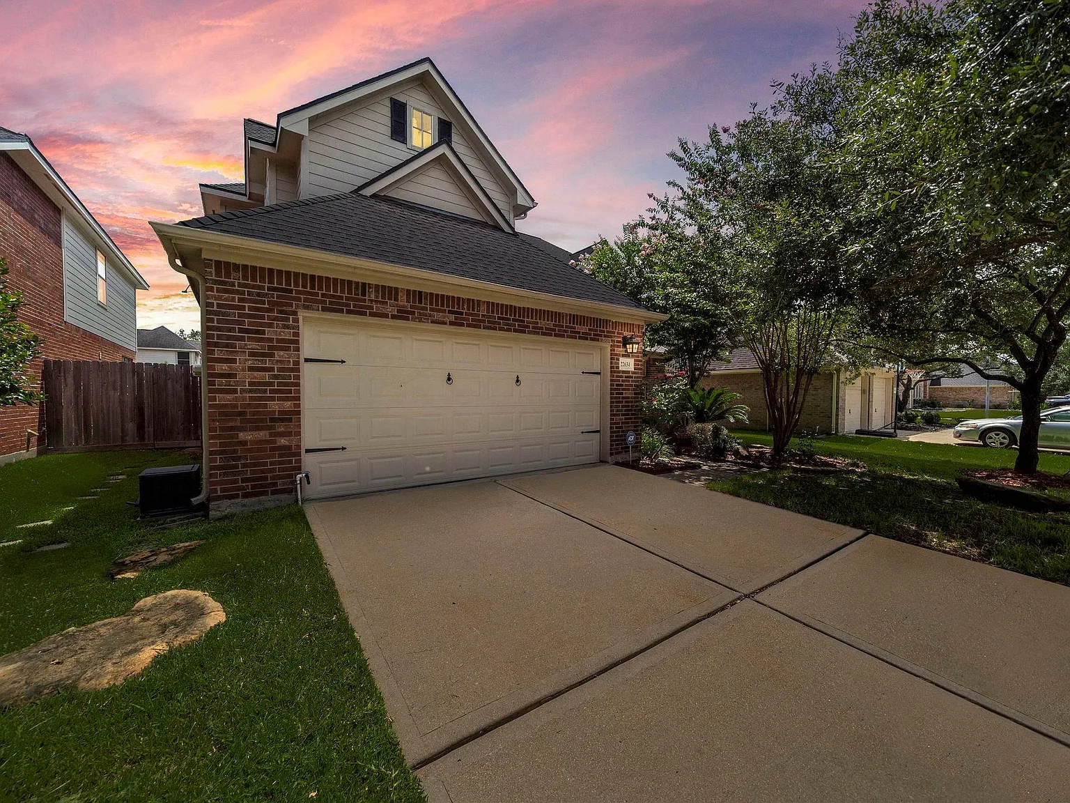 4 bed, 3.5 bath, 2560 sqft, $3,900 — Photo 4