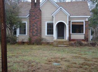 713 E Neches St, Palestine, TX 75801