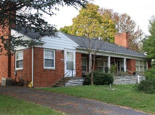 1015 Chestnut Dr, Harrisonburg, VA 22801