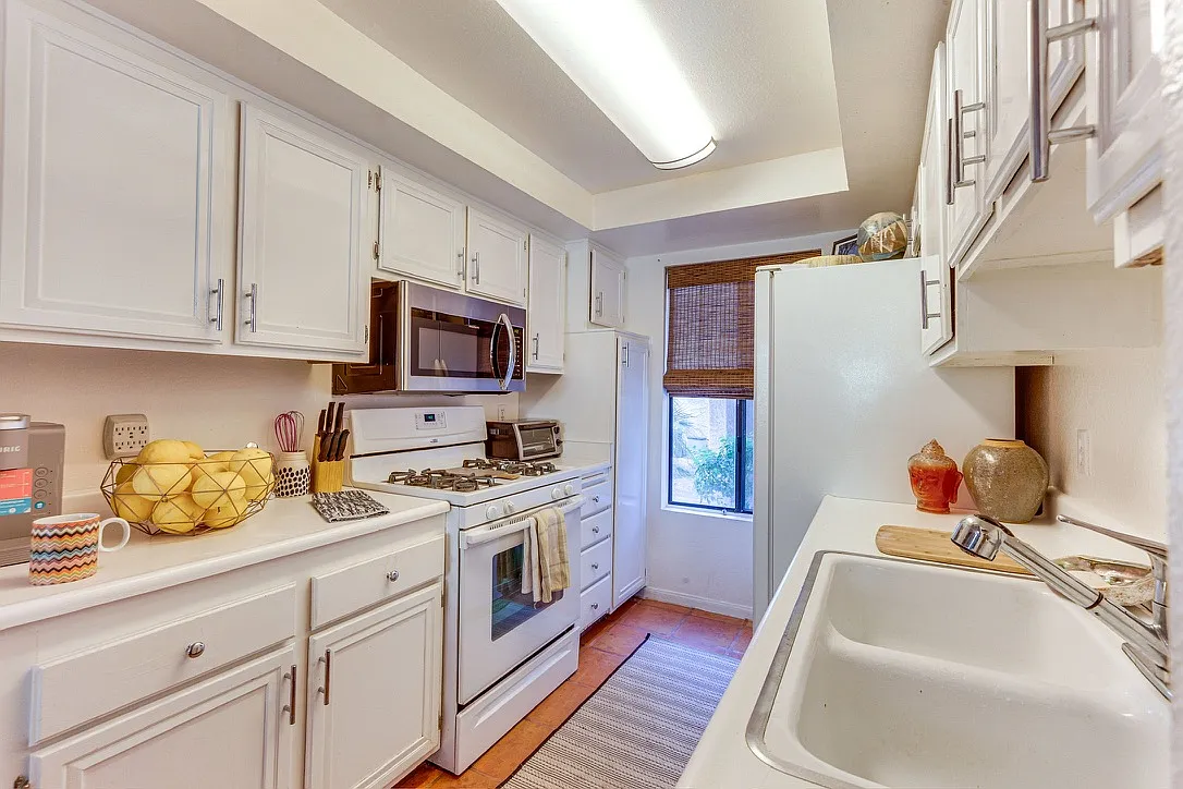 2 bed, 1142 sqft, $3,500 — Photo 4