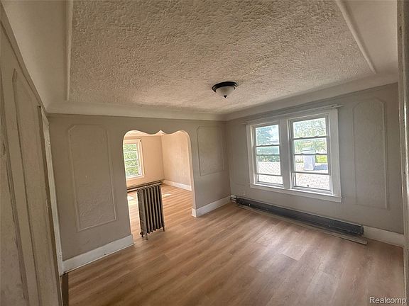 4th image of 8210 Decatur St