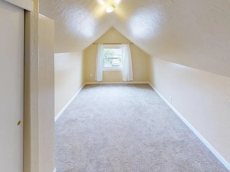 6914 NE Grand Ave — Photo 13