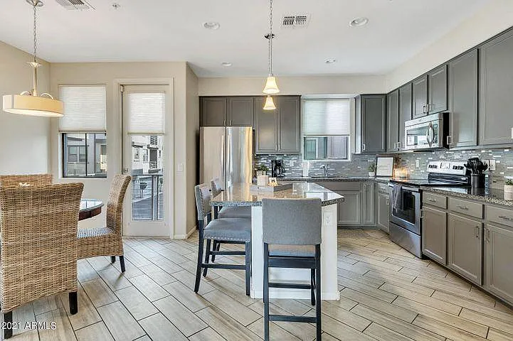 2090 S Dorsey Ln #1036 — Photo 4