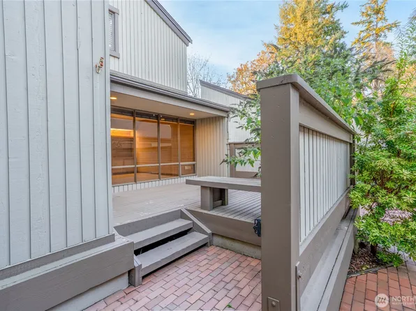 119 98th Avenue NE #119, Bellevue, WA 98004