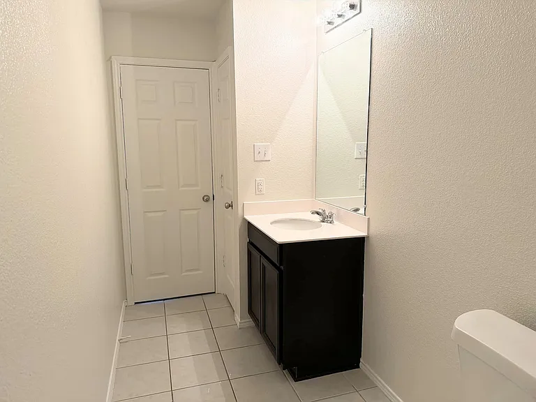 Full bathroom, upstairs 
View 2