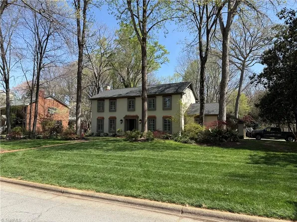 3300 Round Hill Rd, Greensboro, NC 27408
