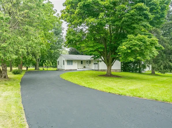 483 French Rd, Rochester, NY 14618