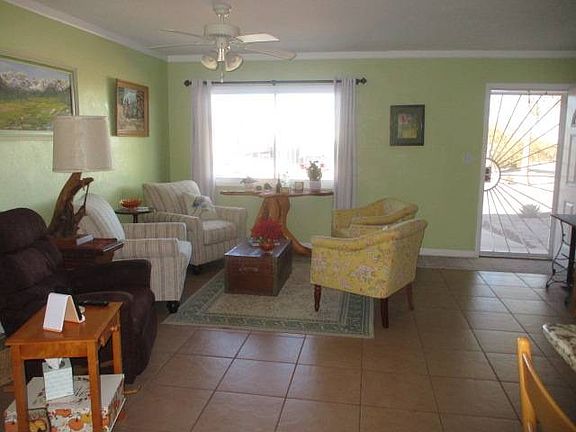 5th image of 61 W 11th St