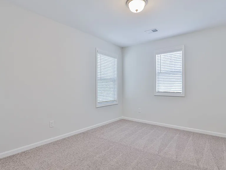 764 Shull St — Photo 12
