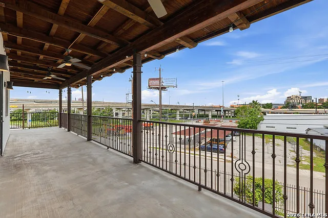 1542 N Alamo St #201 — Photo 25