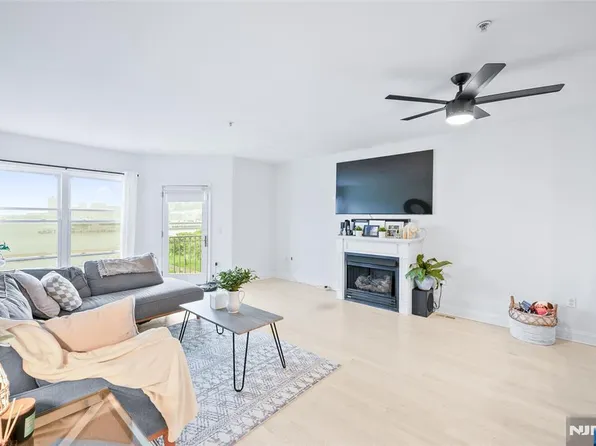 319 The Promenade, Edgewater, NJ 07020