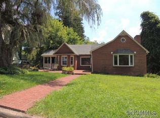 26 Halyburton St, Canton, NC 28716