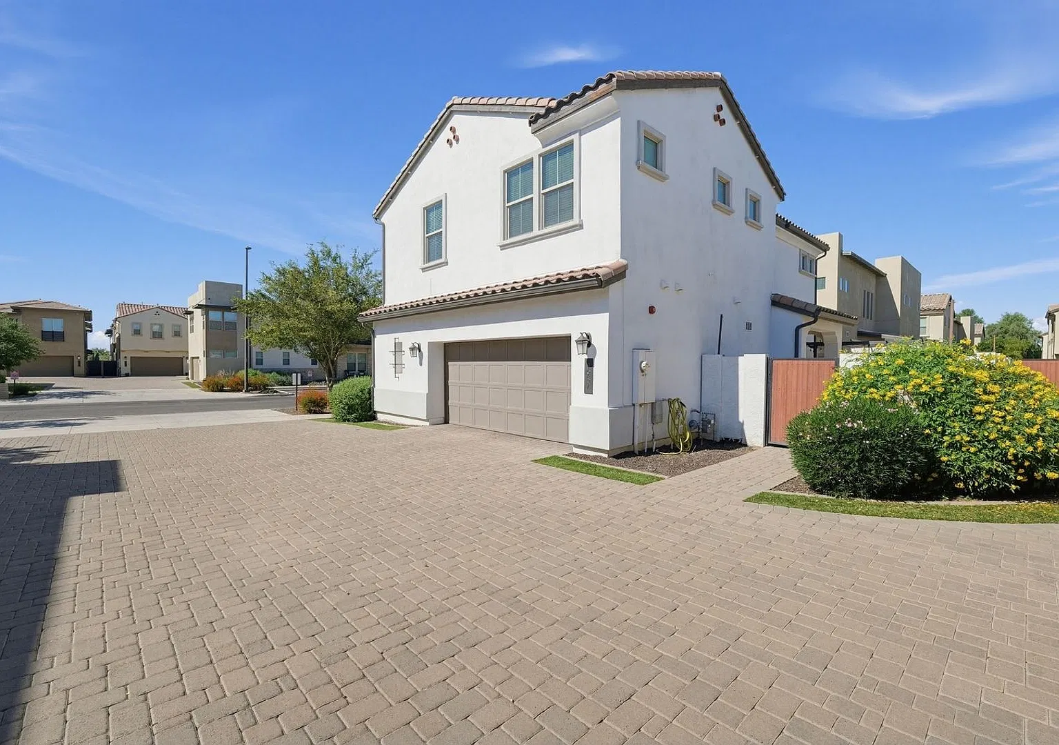 Charming 3BR House in Gilbert — Photo 1