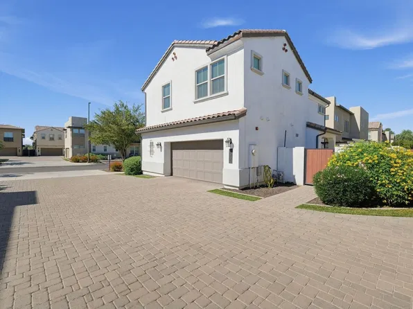1957 S Follett Way, Gilbert, AZ 85295