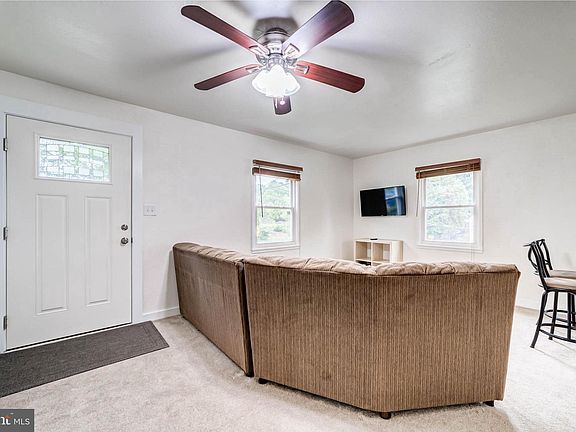 2nd image of 2425 Fort Dr