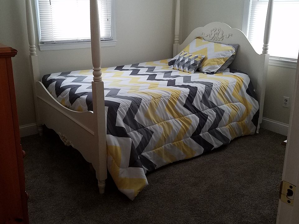 210 Simmonsville Ave Johnston RI Zillow