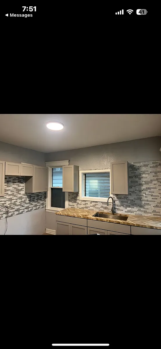 Building Photo - 1235 E Grand Blvd #1