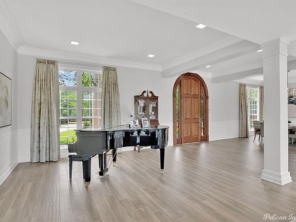 3rd image of 345 Bringier Pl