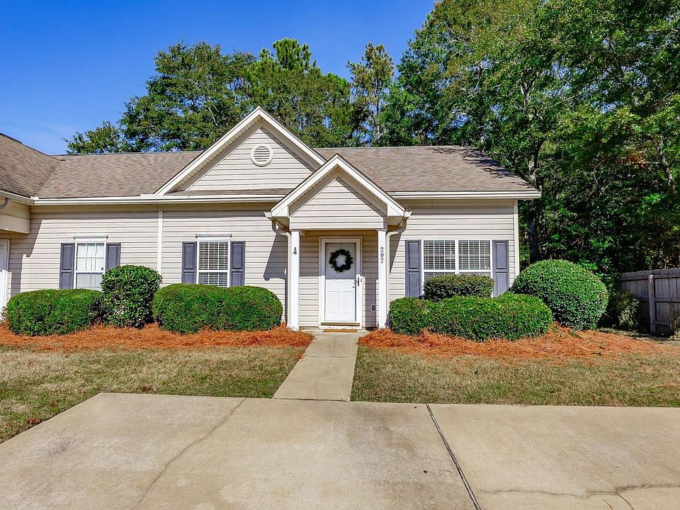 1st image of 207 Baywood Dr