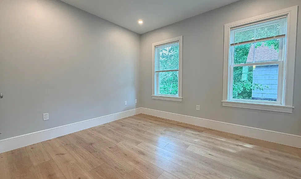 3 bed, 9999 sqft, $4,800 — Photo 4