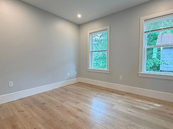 4th image of 119 Holton St #1