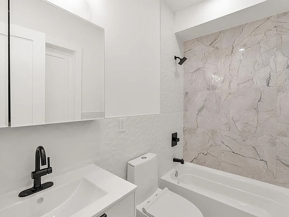 3rd image of 232 Van Horne St #2L