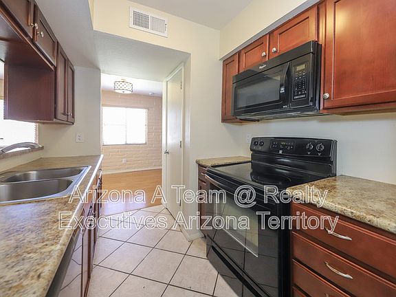 3rd image of 6596 E Calle La Paz Unit B-1