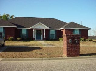 102 Autumn Ridge Dr, Dothan, AL 36305