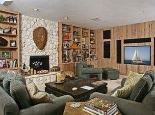 2211 Forrest Ln, Naples, FL 34102